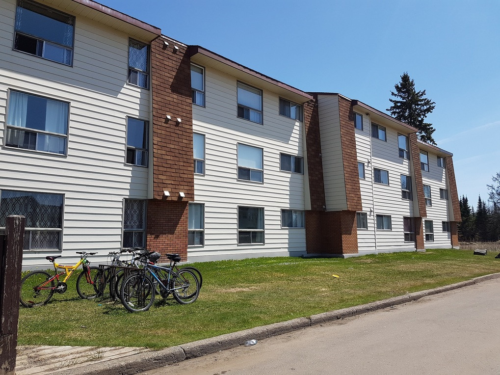 625 Beverly St, Thunder Bay - Lakehead Property - Building 2
