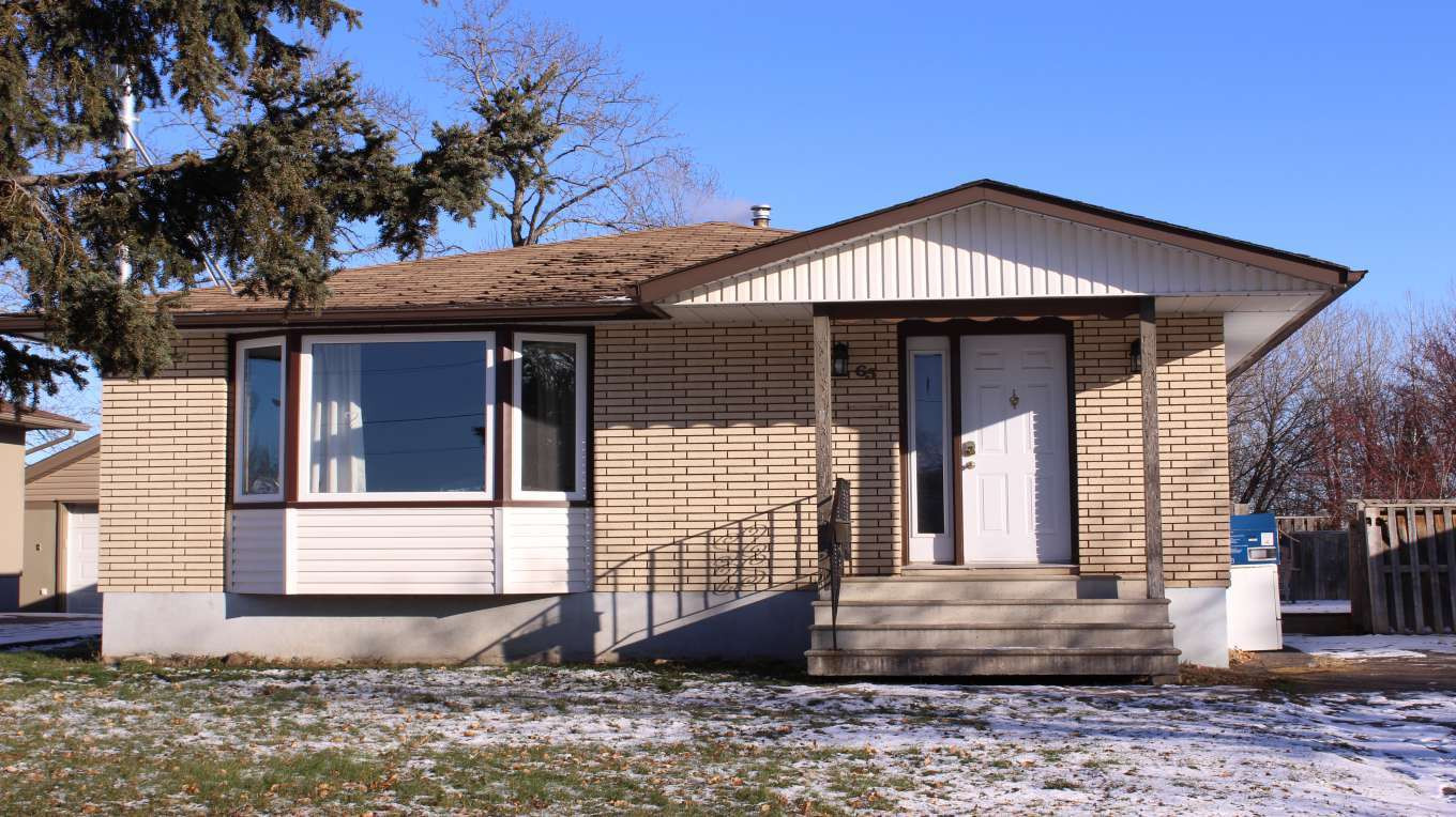 65 Ravenwood Avenue